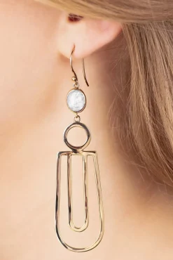 Art Deco Festive Oorbellen In Goud En Maansteen Wit