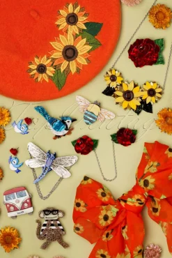 As The Dragon Flies Broche