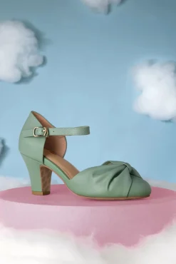 Ava Heart Stopper Pumps In Saliegroen