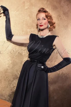 De Satijnen Chique Handschoenen In Zwart