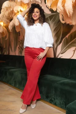 Fae Flared Jeans In Rood