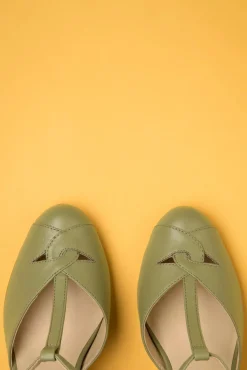 Glinda T-Strap Pumps In Salie