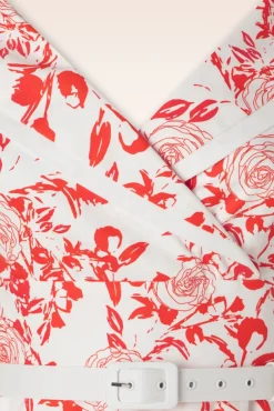 Greta Swing Jurk In Wit Met Rode Rozen Print
