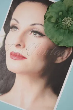 Grote Bloemcorsage In Weidegroen