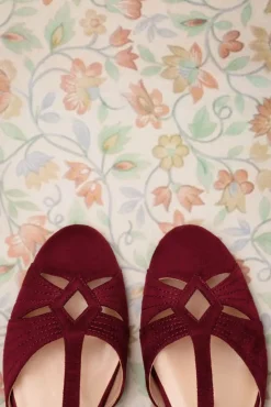 London T-Strap Flats In Wijnrood