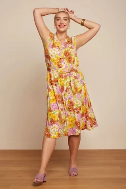 Marianne Marini Jurk In Tuscan Geel