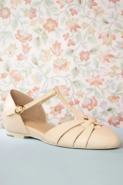 Montpellier Flats Met T-Strapjes In Creme