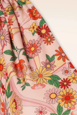Rainbow Floral Flare Jurk In Licht Roze