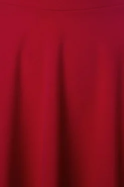 Sheila Swingrok In Lippenstiftrood