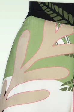 Terri Broek Met Wijde Pijpen In Multi