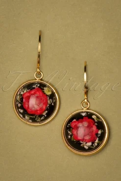 Vergulde Oorbellen Met Gedroogde Bloemen In Rood